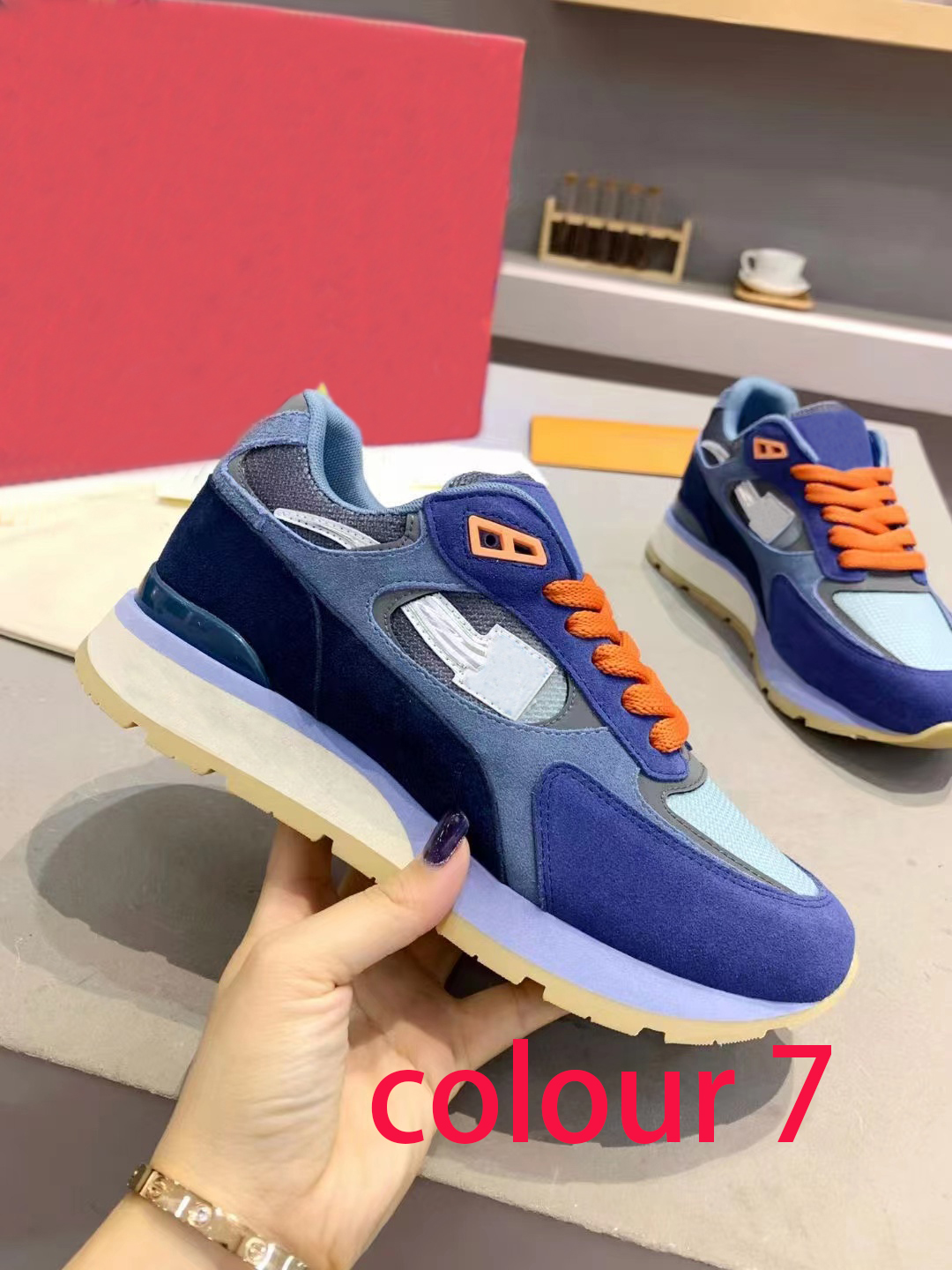 Freizeitschuhe Designer-Schuh Damen Travel Leder Schnür-Sneaker Dicke Sohle Mode Dame Flache Lauftrainer Buchstaben Plattform Männer Gym Sneakers Größe 36-45 Mit Box