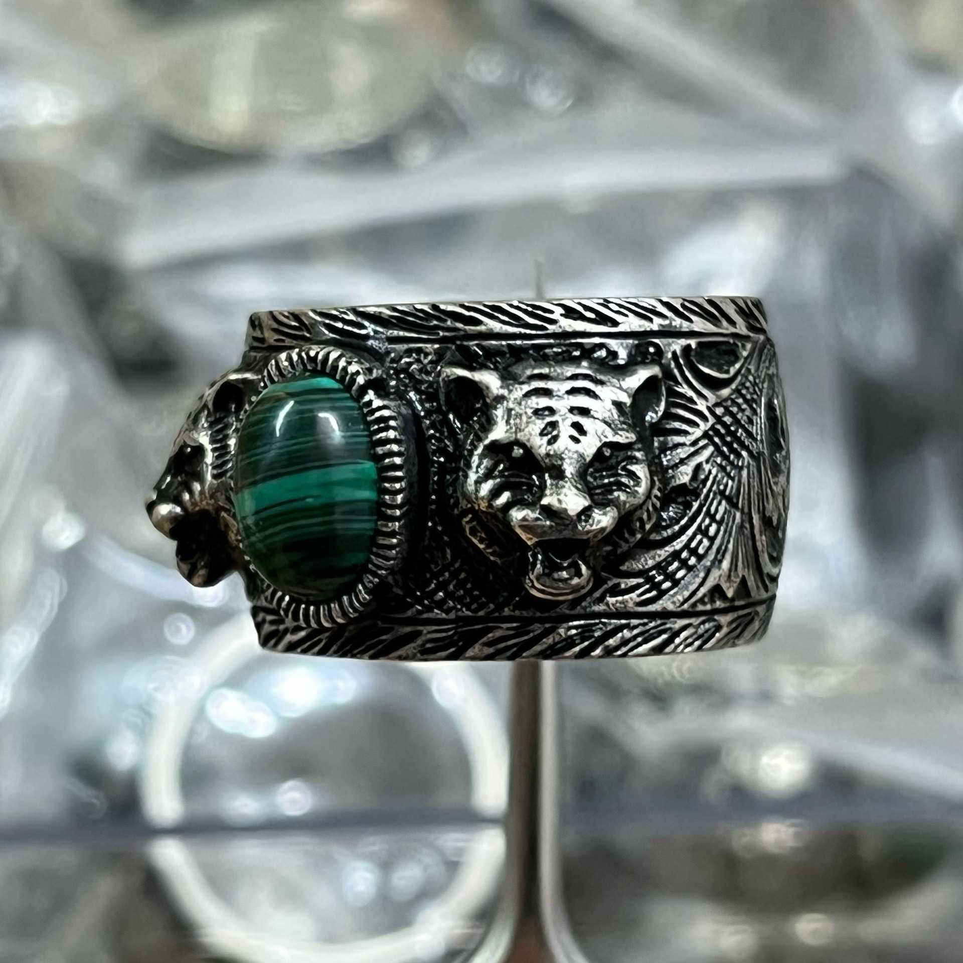 80% DI SCONTO 2023 Nuovi gioielli di moda di alta qualità di lusso testa da giardino doppio modello complesso verde malachite animale argento anno dell'anello della tigre