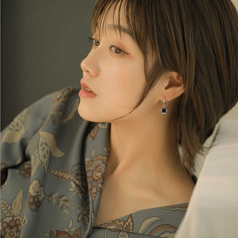 Urok Ciaxy Srebrny kolor Małe pięciopunktowe kolczyki dla kobiet dziewczyna prosta koreańska klamra ucha kolczyków Modna biżuteria G230307