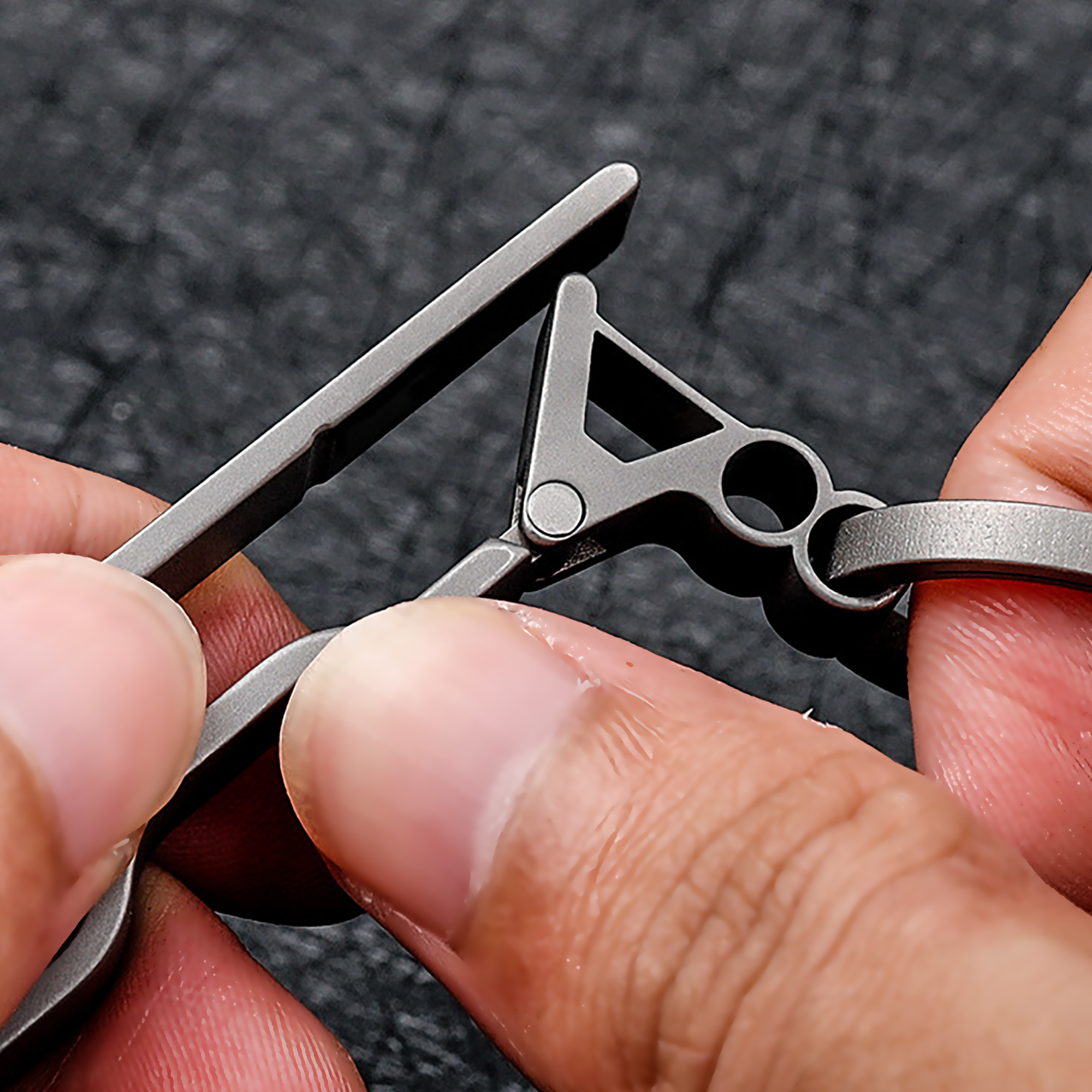 Schlüsselringe Laser Cut TC4 Ti Solid Titanium Schnellfreisetzungsabnehmbarer Gürtel Clip -Schlüsselanhänger Schlüsselringhaken DIY FOB EDC Hauswarming