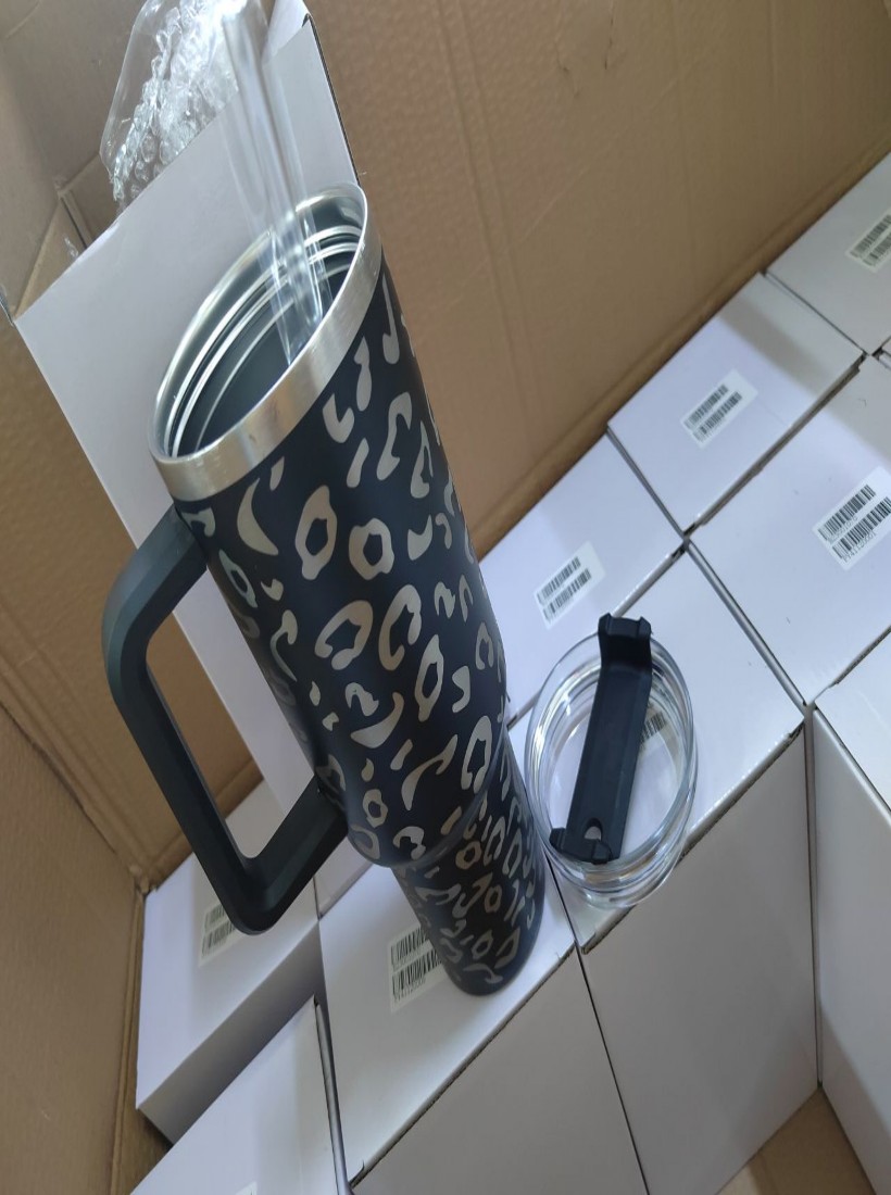 Gobelets léopard de 40 oz avec poignée couvercle paille gobelet en acier inoxydable tasses de voiture isolées grande capacité isotherme garder les boissons bouteilles d'eau froide 0308