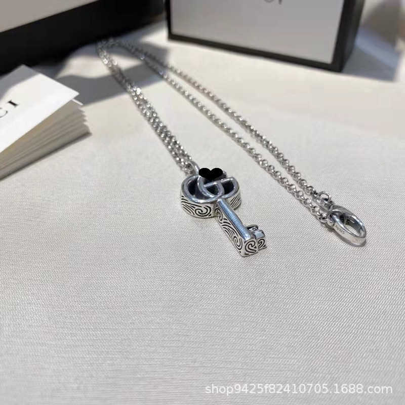 Fashion Collection 2023 New Luxury High Quality Fashion Jewelry for new carved pattern double key necklace for men and women
