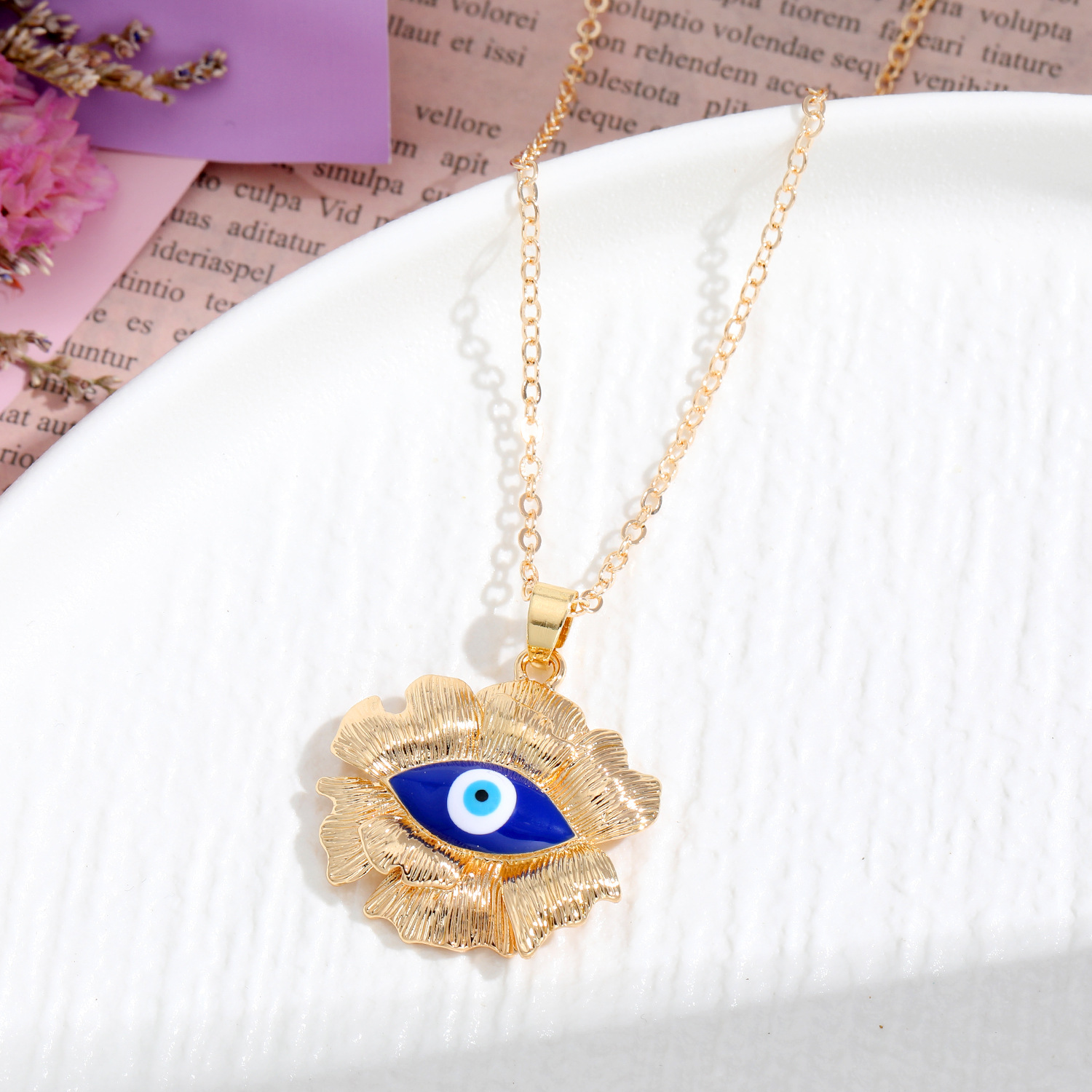 Creative Blue Devil's Eye Alloy Pendant kettingen Micro-diamond set Link Chain Women ketting sieraden accessoire