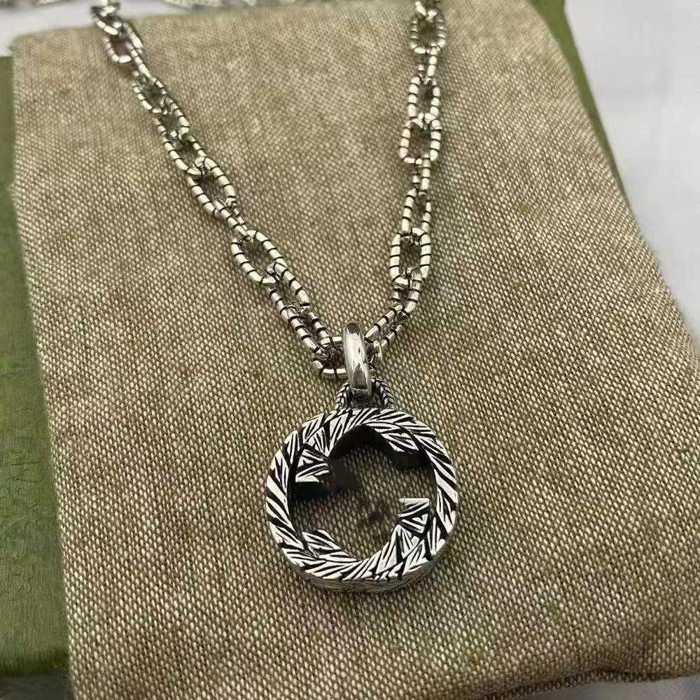 20% rabatt på alla artiklar 2023 Nya lyxiga högkvalitativa modesmycken för Sterling Silver Double Womens Old Fried degvridningar Randkrage Kedja Fearless Necklace