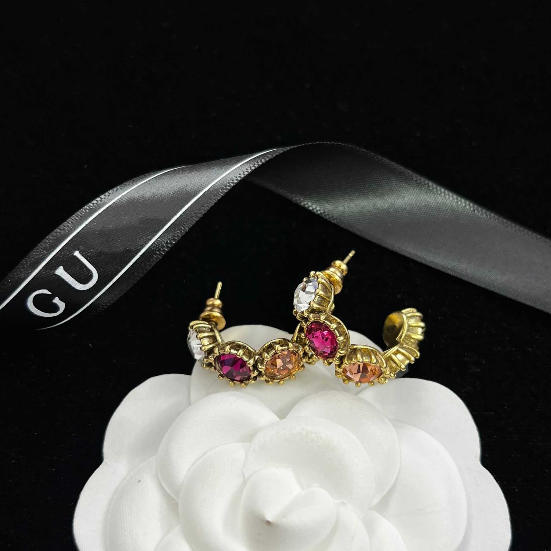 80% DI SCONTO 2023 Nuovi gioielli di moda di alta qualità di lusso il nuovo braccialetto con doppia collana di diamanti color caramella orecchini con nappa testa di tigre femminile