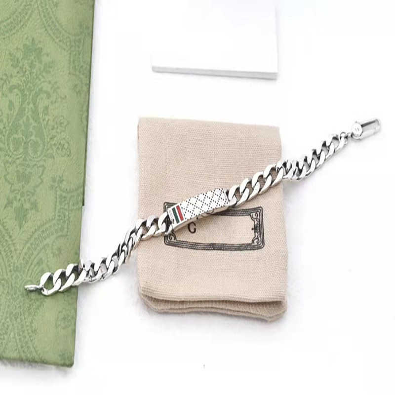 Factory Groothandel 2023 Nieuwe luxe hoogwaardige mode-sieraden voor nieuwe zilveren driedimensionale oude plaid-emailarmband voor mannen en vrouwen