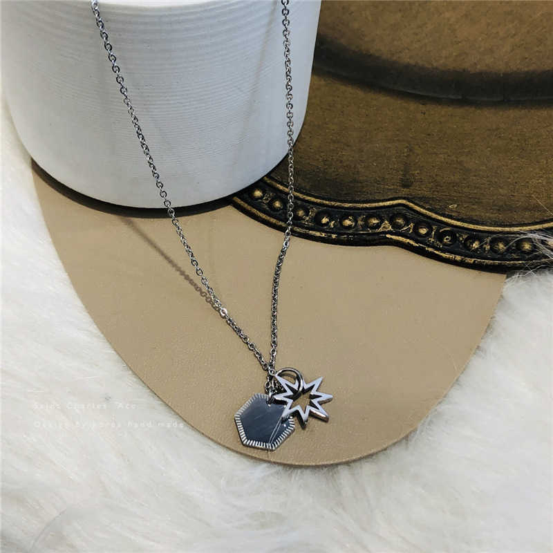 Ancient family necklace titanium steel color preserving sun small star temperament sweet neckchain Necklace Female High-quality luxury jewelry