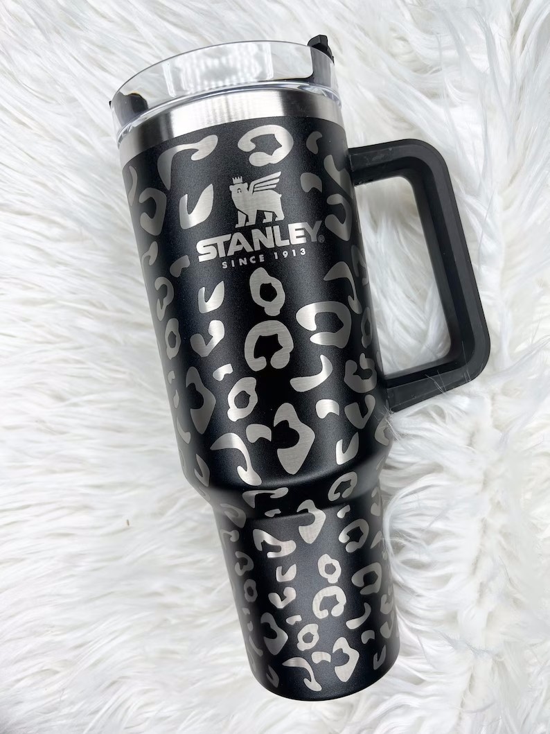 1 peça com logotipo Stanley extintor copo de 40 oz com estampa de leopardo em aço inoxidável com alça de logotipo tampa canudo caneca de cerveja de grande capacidade garrafa de água copo de pó GJ0606 navio DHL