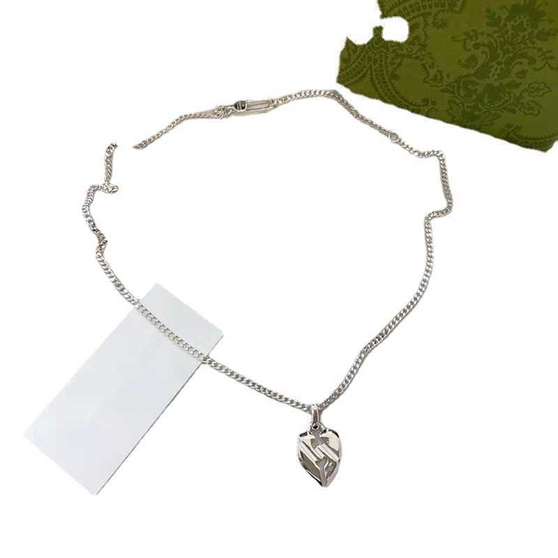 Factory Groothandel 2023 Nieuwe luxe hoogwaardige mode-sieraden voor Silver Hollow driedimensionale liefde kettingketting Valentijnsdag cadeau blikje