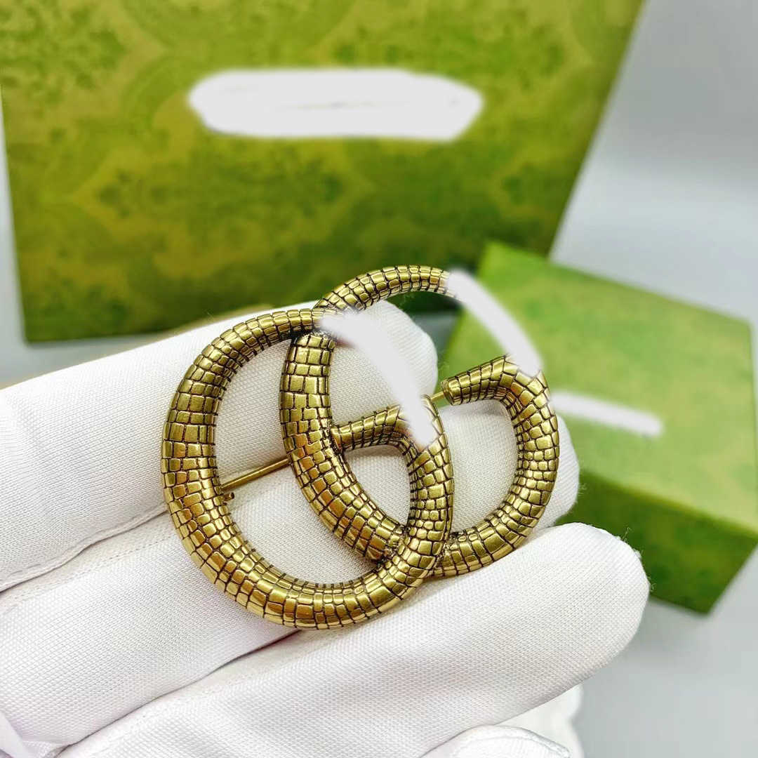 Fashion Collection 2023 New Luxury High Quality Fashion Jewelry for Family with brass double light luxury brooch pin