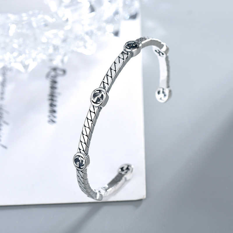 المصنع بالجملة 2023 مجوهرات فاخرة عالية الجودة للأزياء لـ Zhantong Thai Silver Silver Bracelet المجوهر