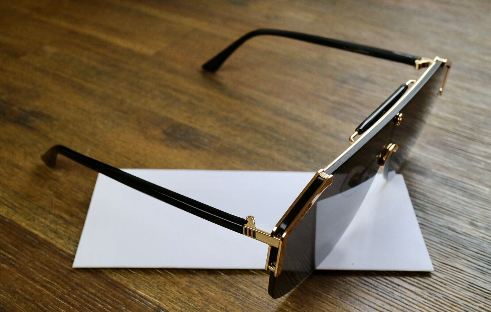 Lyxmodedesigner solglasögon för kvinnor män rektangel svart guld 0291 unisex överdimensionerad mask pilot sköld solglasögon sammet 192s