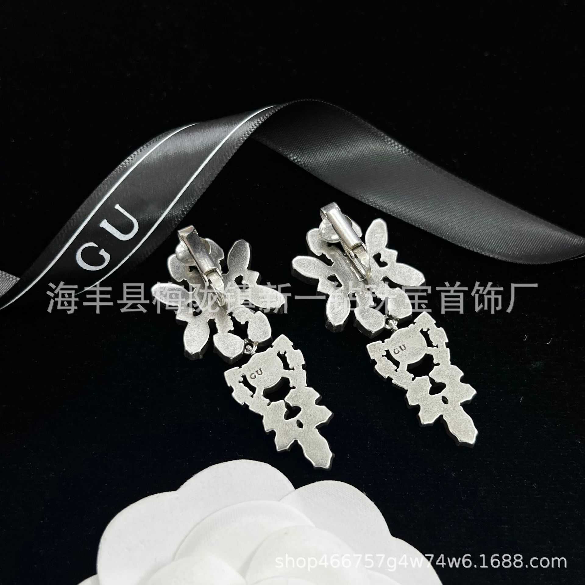 orecchini femminili della collana di smeraldi del rhinestone intarsiato industria pesante gioielli di lusso di alta qualità avanzati