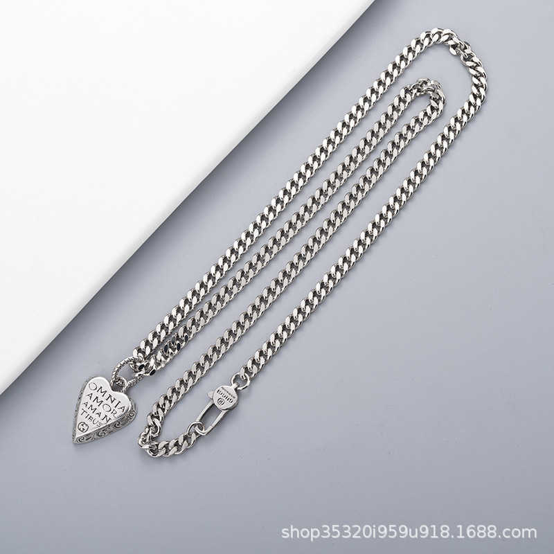 Commercio all'ingrosso della fabbrica 2023 nuovi gioielli di moda di lusso di alta qualità gli stessi gioielli dritti antichi con doppia collana di amore in rame bianco