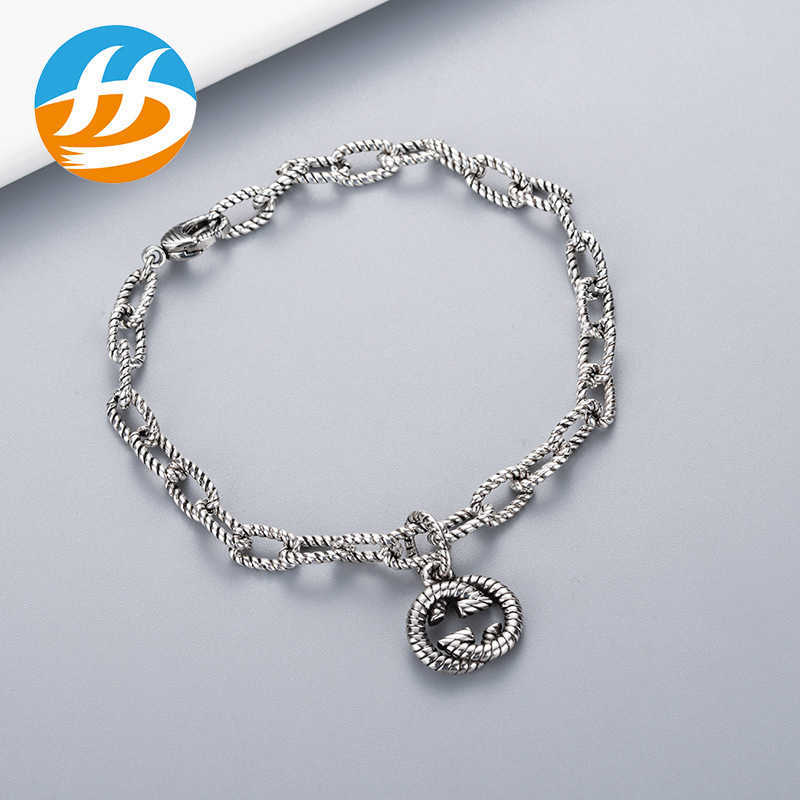 20% de réduction 2023 Nouveaux bijoux de mode de luxe de haute qualité pour le même collier hip hop antique à double motif chaîne de pull nouveaux bijoux