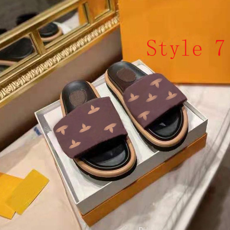 Cartoon slippers Designer shoes fashion Summer Beach slipper Lazy letter women shoes beach flops platform Lady SHoes Leather sandals size 35-41-42 us4-us11 With box