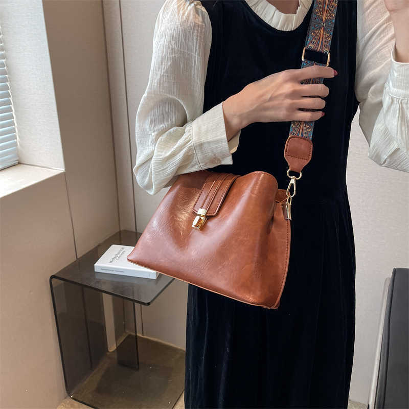 Sacs à main et bourses Vintage en cuir PU pour femmes, petits sacs seau à bandoulière de styliste de mode de luxe pour dames, printemps 2023