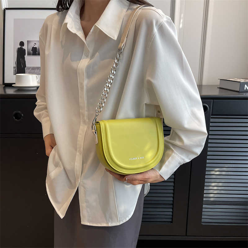 NXY Saddle Chain Shoulder Side Bags for Women 2023 Spring Green Trend Leather Mini Crossbody Bag Female Chain Handbags