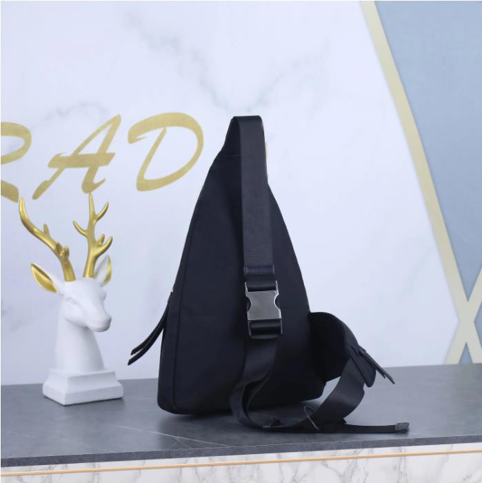 Bolsos de diseño, bolso de mensajero, estilo de moda, color sólido, cómodo, bolso de pecho para hombre, doble cremallera, gran capacidad, bolso de cintura de nailon