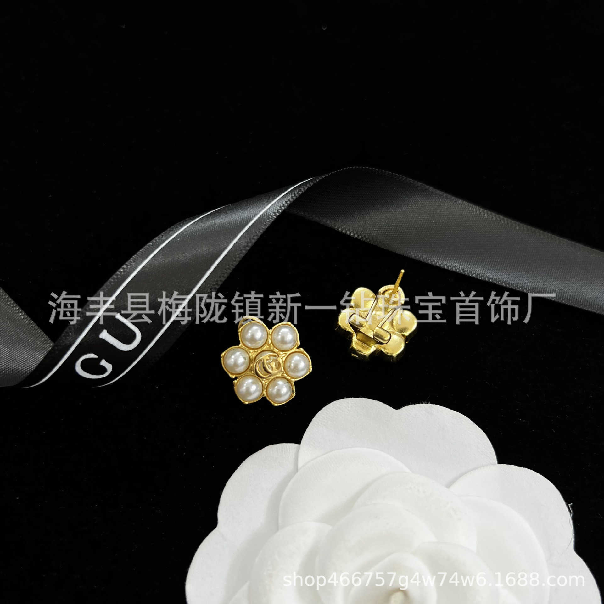 60% OFF 2023 New Luxury High Quality Fashion Jewelry for inlaid pearl flower necklace ancient family double earrings female pastoral high version brass material