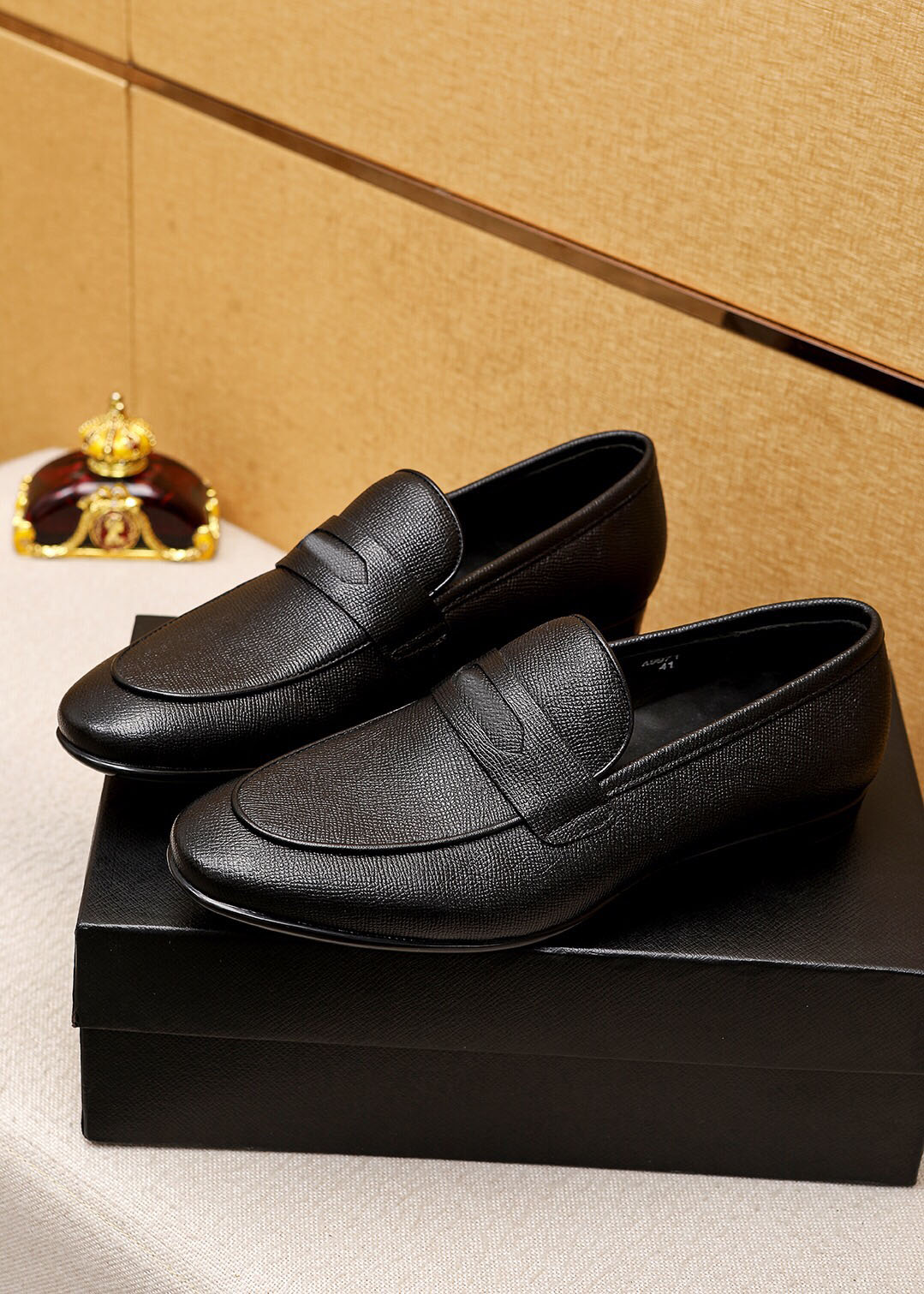 2023 Mens Dress Shoes 캐주얼 디자이너 편안한 워킹 로퍼 남성 브랜드 공식 사무실 비즈니스 슬립 온 플랫 사이즈 38-45