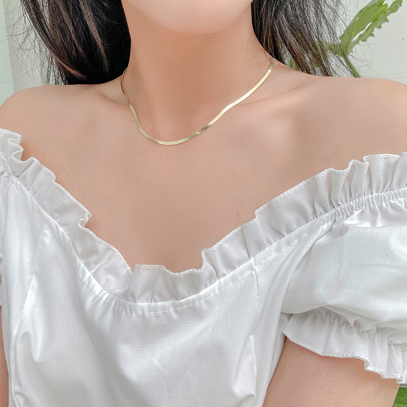 Designer Gold Snake Chain Halsband Mode Kärlekshänge Personlighet Choker 316L Rostfritt stål INS Coola DIY-smycken