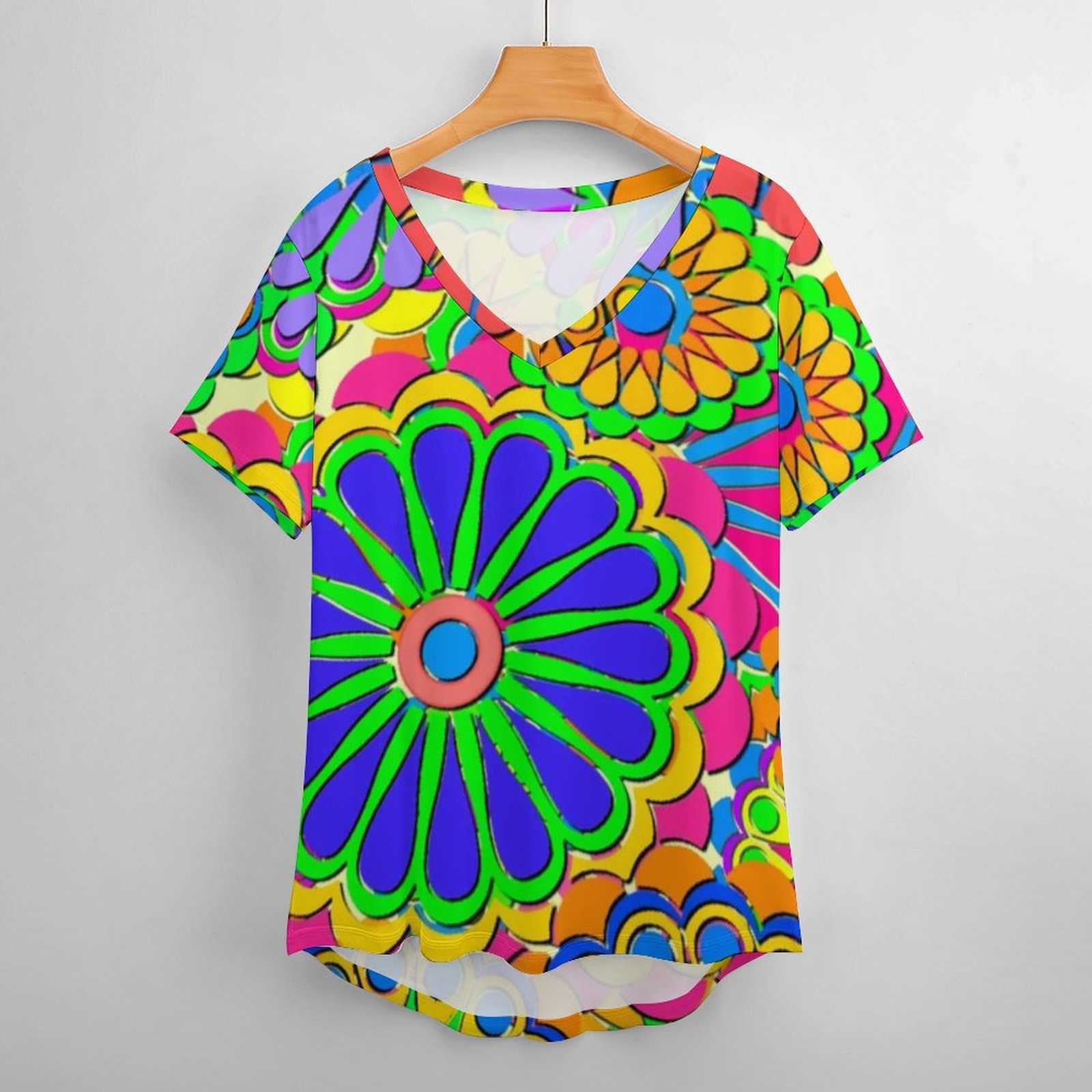 T-shirt da donna T-shirt a fiori colorati da donna Hippy brillante Cartone animato con scollo a V Abbigliamento da strada T-shirt oversize Ragazze T-shirt carine Abbigliamento estivo