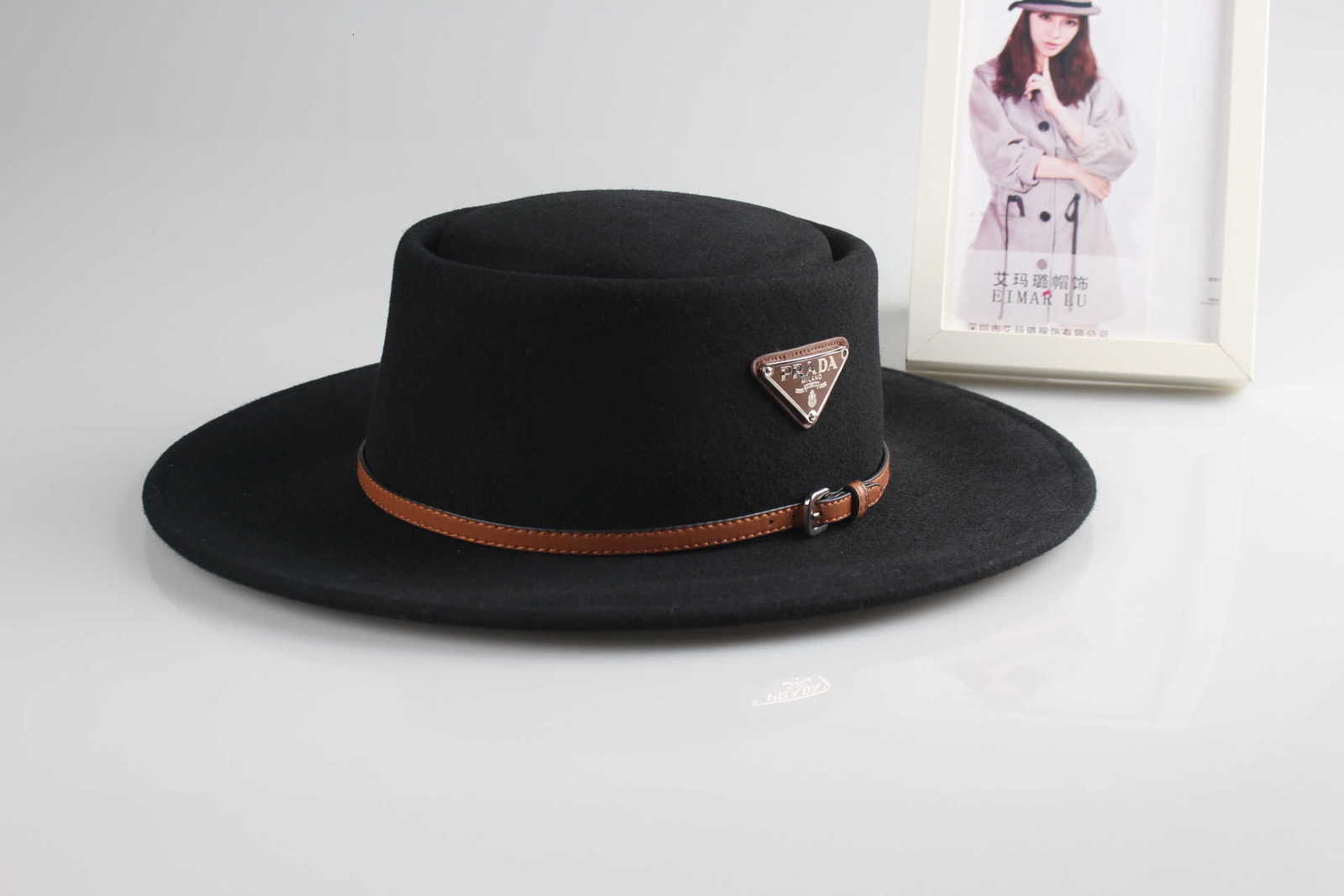 Ball Caps Designer 22 Fall and Winter New Jazz Flat Top Hat Fel wełniany materiał Light Luxury Hepburn Style Elegancka Lady O1M8