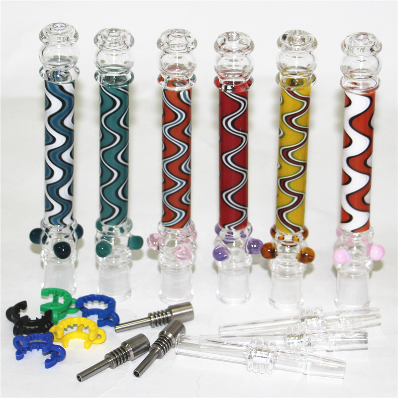 Bongs en verre Tuyau de narguilé avec pointe de quartz Ongles en titane Nectar Tuyau à main en verre Bongs en verre cendrier