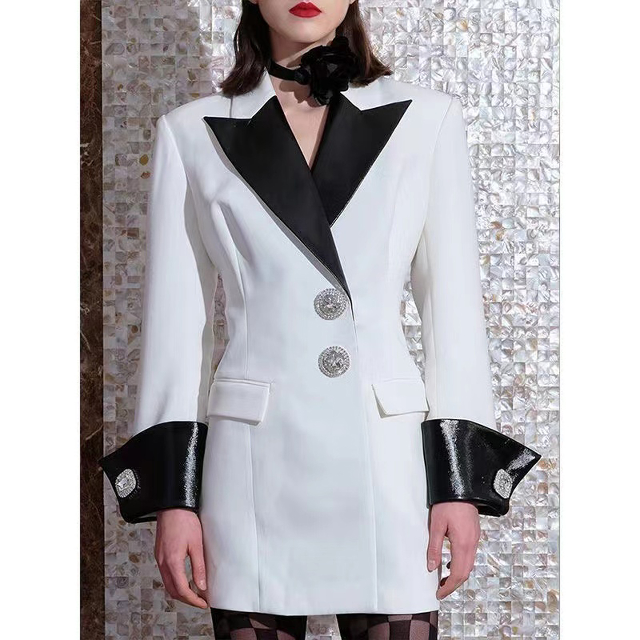 Feminino ternos blazers marca maré designer de moda retrô de cores contrastantes em couro diamante fivela de traje de terno de traje solteiro de peito feminino feminino slim