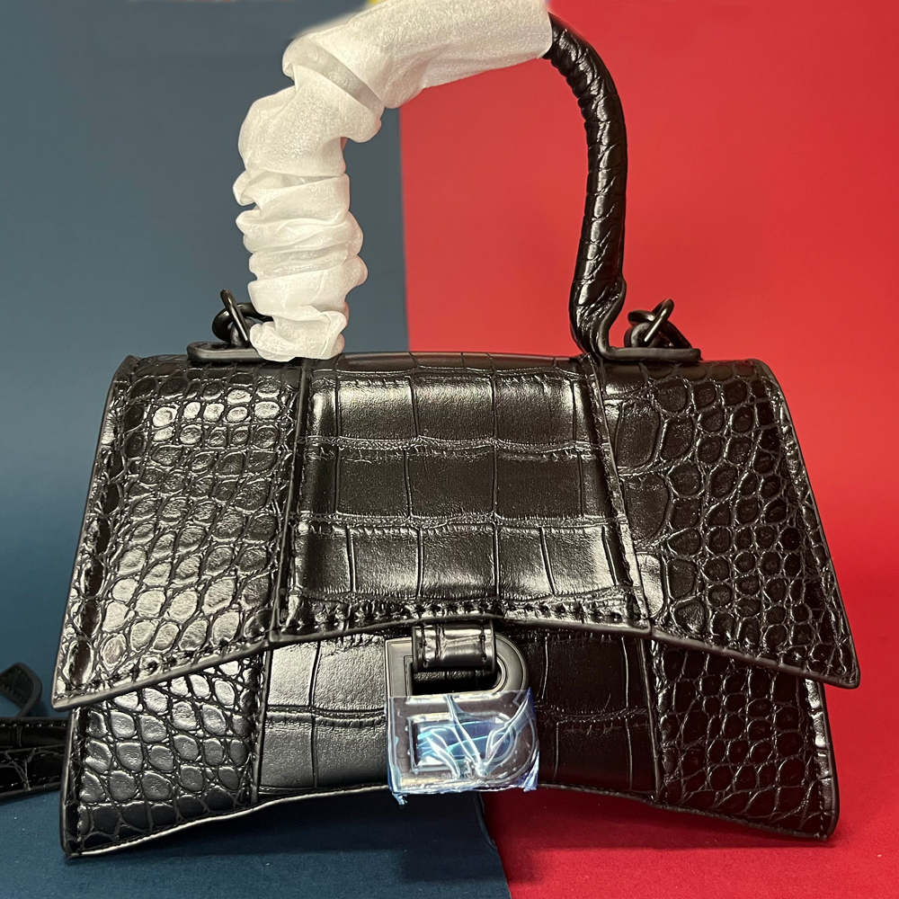 Lüks tasarımcılar kadın çantalar çanta alışveriş omuz çantası moda tote çapraz vücut yarı ay balencaiga balenciagas deri ezik retro çanta cüzdanları sapı kare