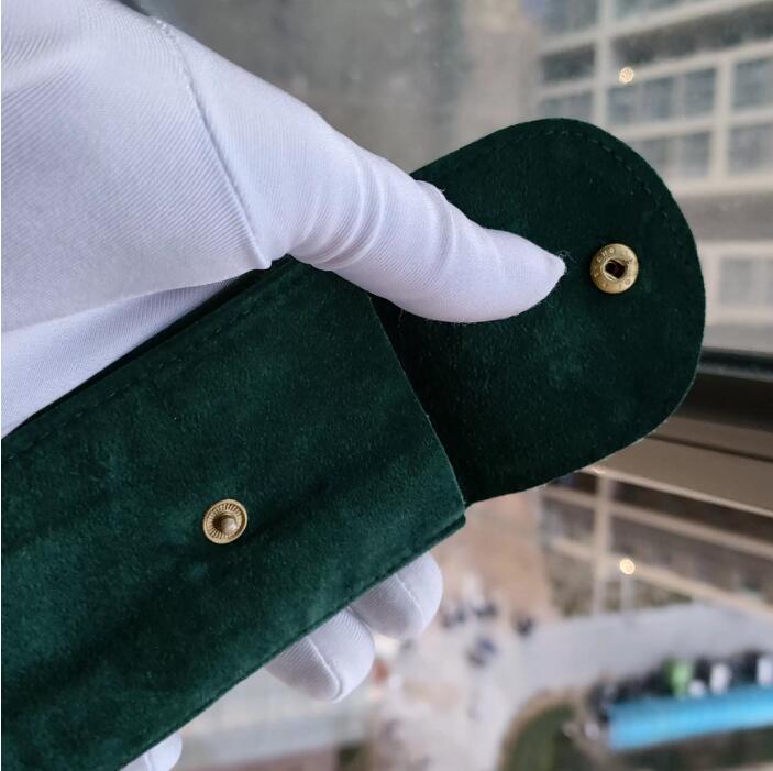 2023 NEW Watches box of boxes Cases Men and Women use Luxury Soft Green Velvet Storage Travel Pouch 116610 116660 126710 Watch Cas193H