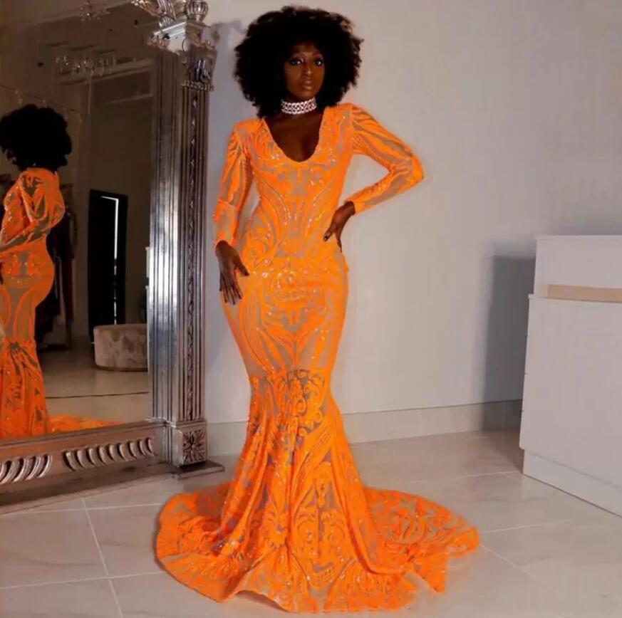 2023 Prom Dresses Orange Sparkling Sequined Lace Mermaid African Sequins V Neck Long Sleeves Illusion Evening Gowns Sweep Train Formal Party Dress