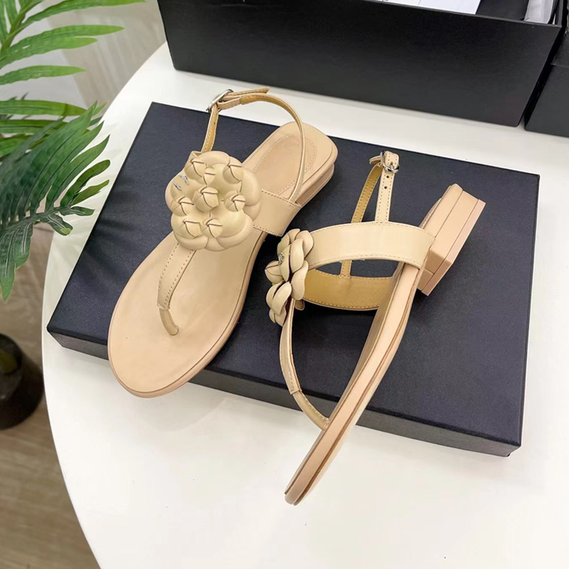 2023 Flat Slide Camellia Flip-Flops Slipper For Women Summer Fashion äkta läder svart vit khaki platt tår sandaler dam lyxdesign designer blomma tofflor