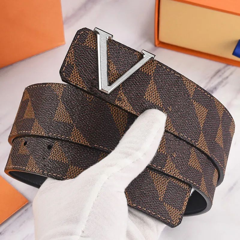 Hebilla de moda cinturón de cuero genuino Ancho 40 mm 18 estilos Alta calidad con caja diseñador hombres mujeres cinturones para hombre AAA985271C