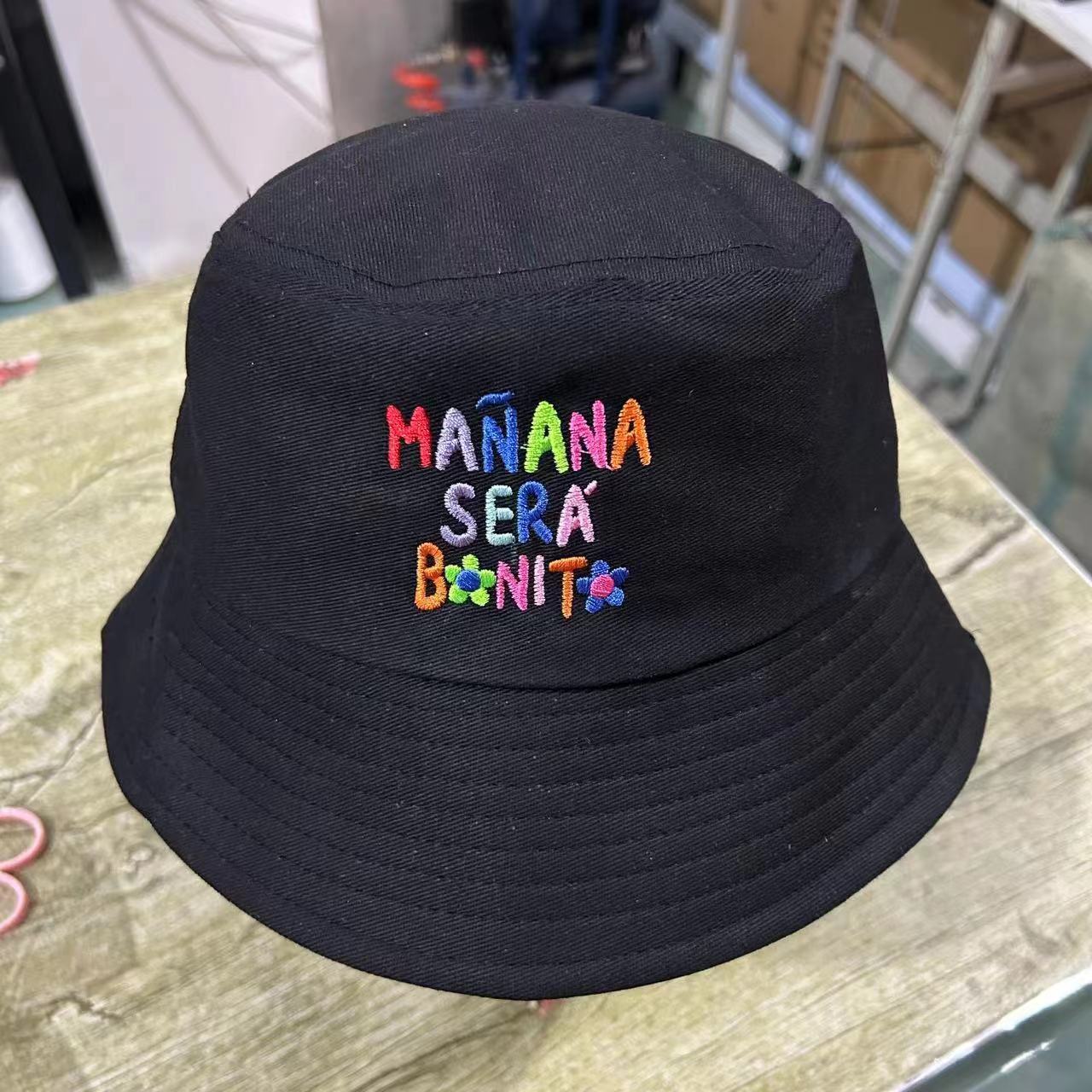 2023 Karol G und Bad Bunny Style Manana Sera Bonito Hot Sale Lieferant von atmungsaktiven Baseballmützen im neuen Design