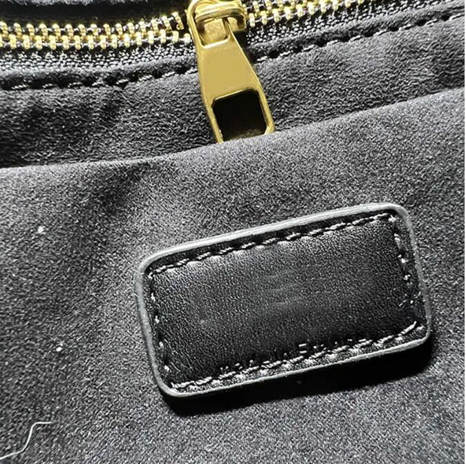 7A مصمم منفرز حقيبة يد حقيبة قبو ، حقائب التسوق للنساء حقائب اليد الداخلية سستة الجيب حقيبة حقيقية على ظهر حقيبة الظهر M44956
