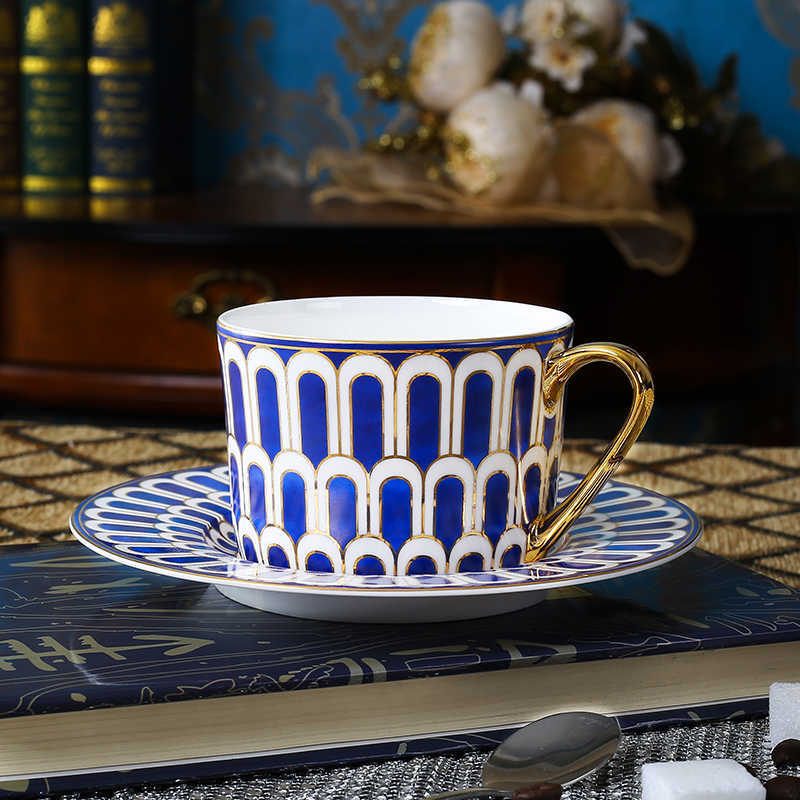 Bone China Coffee Cup Vintage Tea Cup Set Fine Porcelain Wedding and Housewarming Gifts Luxury British Style Afternoon