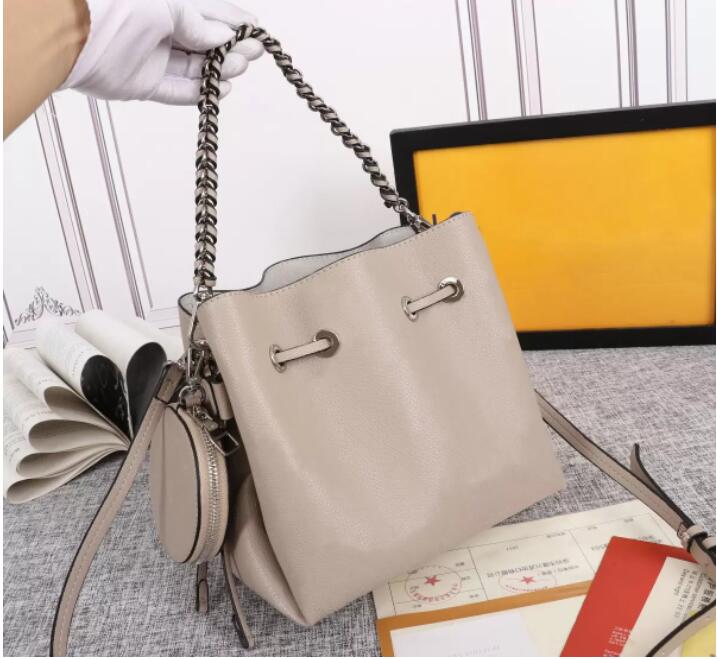 Fashion Designers Women Handbags Luxurys Lady Shoulder Bags Highs Quality 5A Leather Messenger Bag Flower Letter Crossbody Original Purses Bella Chains Totes