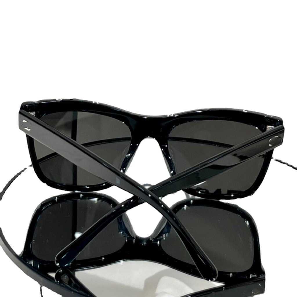 2024 Nouvelle qualité de haute qualité 10% de réduction sur le concepteur de luxe Nouveaux lunettes de soleil masculines et femmes 20% de réduction XiaoxiangFeng One-Piece Couleur Blocking Frame Anti Ultraviolet Net Red CH5418