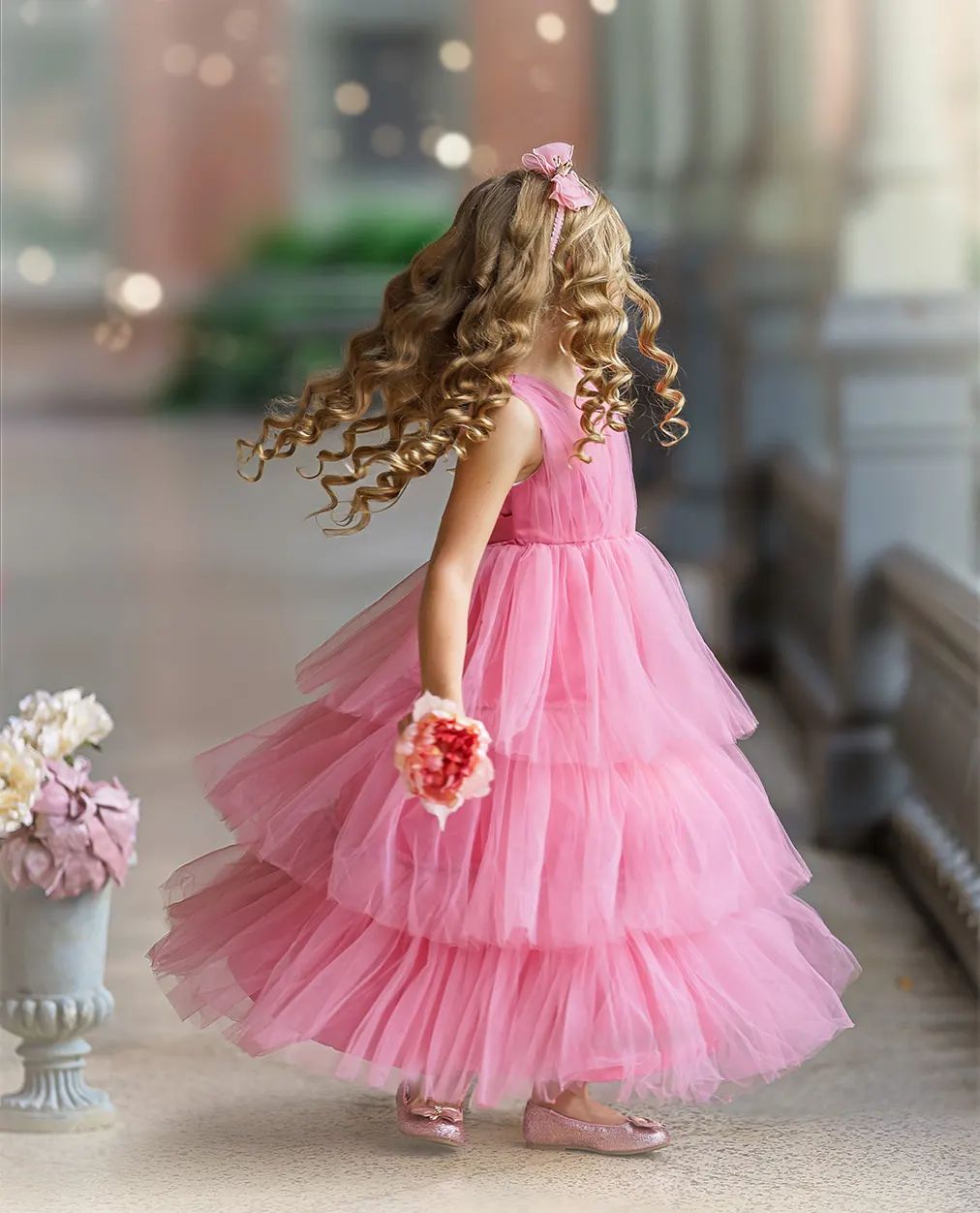 Pink Tiered Flower Girl Dresses Pleated Princess Pageant -klänningar för bröllop och födelsedag Tulle Ankel längd Kid Pageant Dress