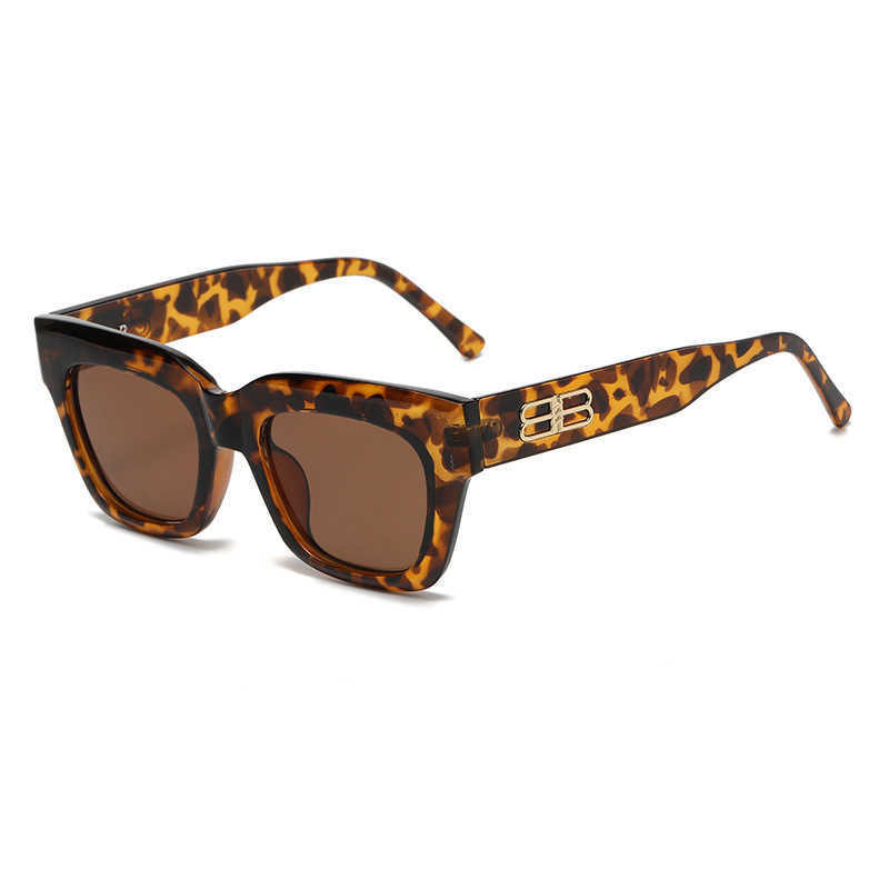 2024 meilleurs designers 10% de réduction sur le concepteur de luxe Nouveaux lunettes de soleil pour hommes et femmes 20% de réduction 2112 Fashion Square Grand Frame Letter INS Personnalité Street Photo