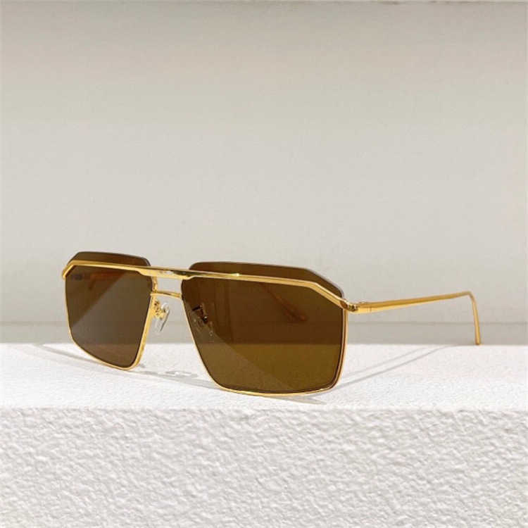 Högkvalitativ fashionabla solglasögon 10% rabatt på lyxdesigner Nya herr- och kvinnors solglasögon 20% rabatt på Paris Fashion Ins Personality Street mångsidig show BB0139