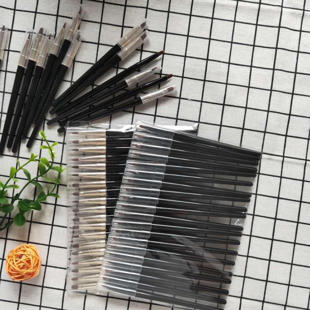 Bärbar eyeliner grädde borste med täcke läppborste ögonbrynsborste multifunktionsmakeup borste