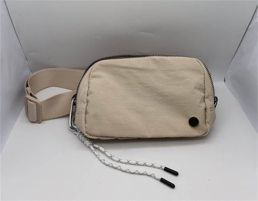 Lu Outdoor Belt Bags 여성 남성 허리 가방 금속 체육관 탄성 조절 가능한 스트랩 지퍼 팩 5 색 LL985