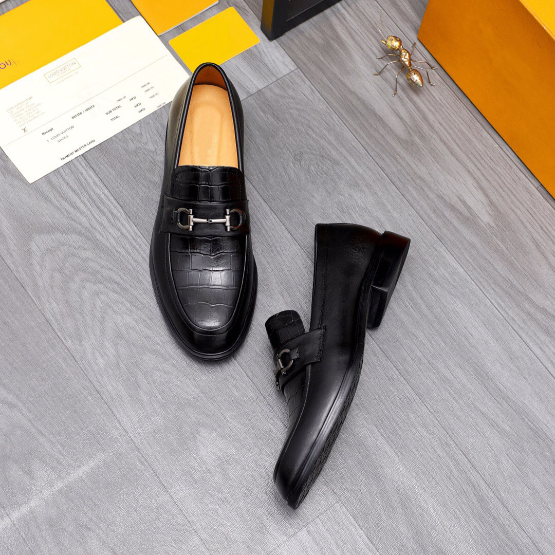 2023 جودة عالية الرجال فستان الرسمي أحذية حقيقية جلدية الأعمال Oxfords Men العلامة التجارية المتسكعون غير الرسمي Mocassin Homme الحجم 38-44