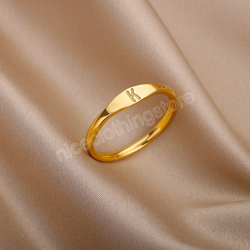A-Z Inicial Letter Rings For Mull Homem Casal Casal Aço Antelhado Nome do Alfabeto Ring Jóias de Casamento de dedo de Casamento Anilos Mujer