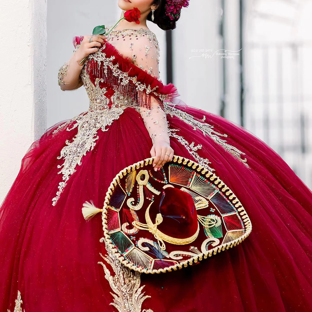 Rode baljurk Quinceanera jurken Long Mouwen Appliques Lace Sweet 16 Prom Prom Party Dress Vestido de 15 Anos