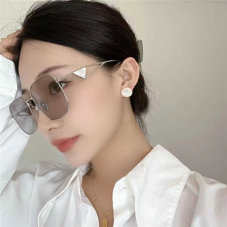 2024 Luxury Designer OFF Luxury Designer New Men's and Women's Sunglasses Off family box personalized triangle mirror leg tide net red same sp28y