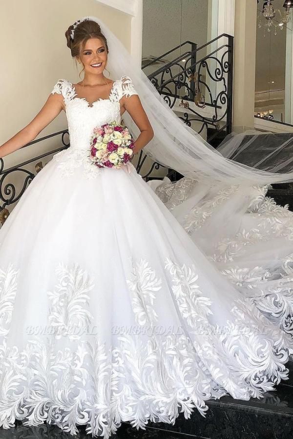 Boho Beach Lace Full Wedding Dresses 2023 Crew Neck A Line Tulle med Illusion Cap ärmar Sop Train ren brudklänningar Court Train BC14359 GJ0315